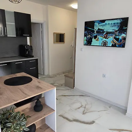 Aria 10